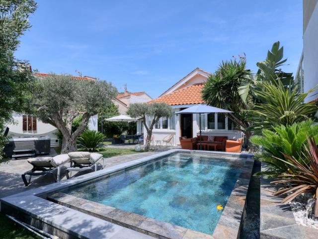 Vente maison contemporaine 9 Pièce s 230m² Canet en Roussillon