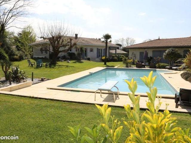 Vente | Maison avec dépendance | 7p | 5ch | 193 m² | Rivière Saas et Gourby | Expo Sud | Terrasse · Jardin · Piscine