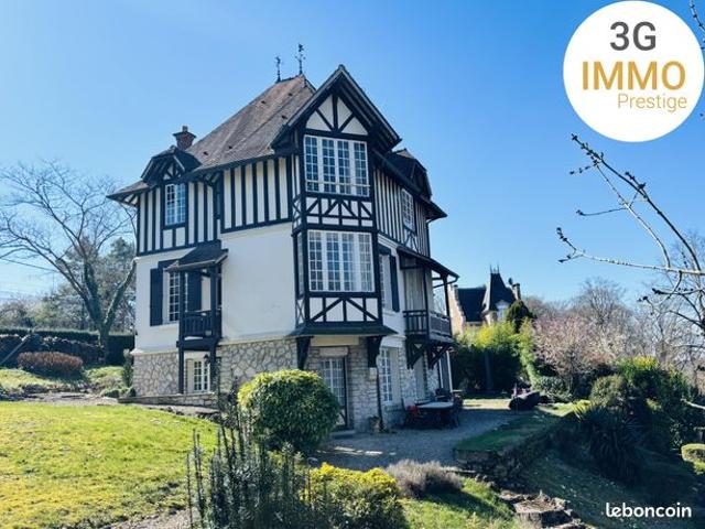 Vente | Maison bourgeoise | 11p | 5ch | 183 m² | Pierrefonds | Terrasse · Balcon · Jardin