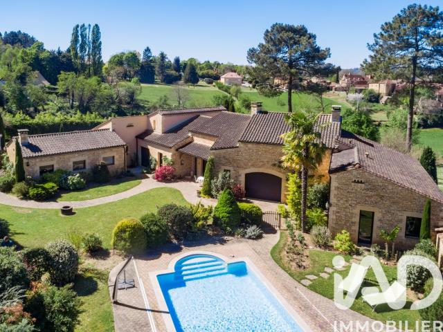 Vente Maison d'architecte 6 pièces 275m² Marcillac Saint Quentin