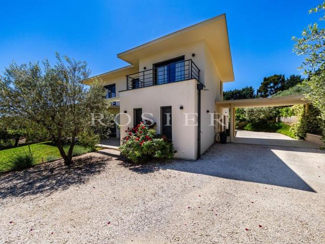 Vente, maison d'architecte sur les hauteurs de Beaumes de Ve. 180m² Beaumes de Venise