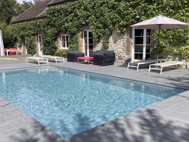 VENTE MAISON DE 495 M2 GURCY LE CHATEL