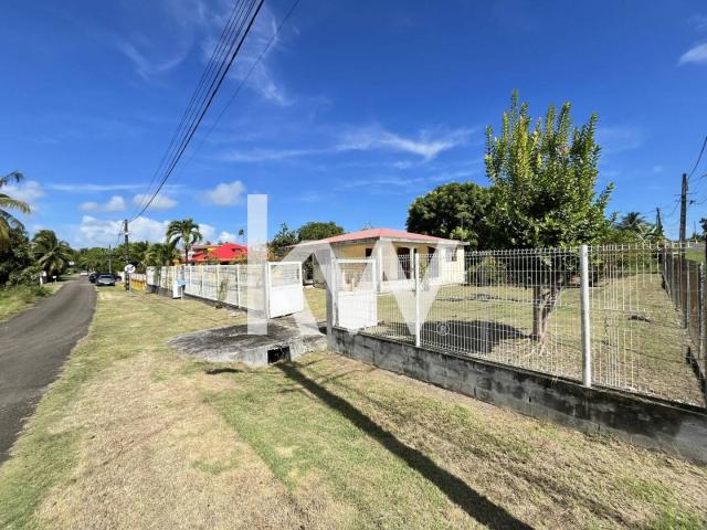 VENTE: maison de 5 pièces 80 m² à PETIT CANAL