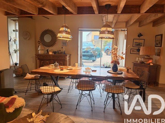 Vente Maison de campagne 7 pièces 266m² Saint Martin de Salencey