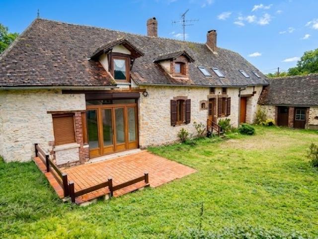 Vente Maison de campagne 9 pièces 190m² Poilly sur Tholon