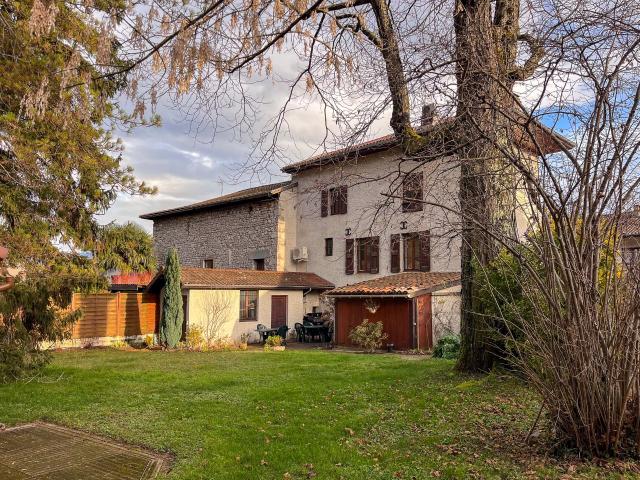 Vente Maison de Caractère Crolles 38 – 167 m², 7 Chambres & Vue Chartreuse