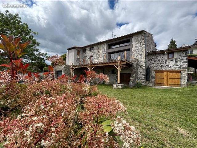 Vente MAISON DE CARACTERE RENOVEE 4 CHAMBRES TERRAIN ROMAGNAT