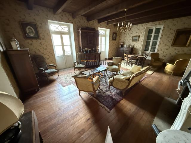 Vente maison de caractère Vabres l'Abbaye 200m² Vabres l'Abbaye