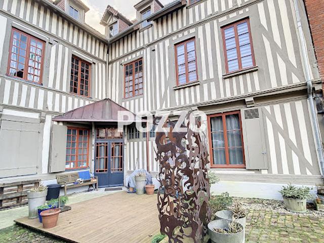 Vente Maison de bourg 16 pièces 421.98 m2 Pont l'eveque