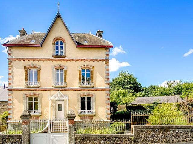 Vente Maison de bourg 6 pièces 160 m2 Lassay les Châteaux