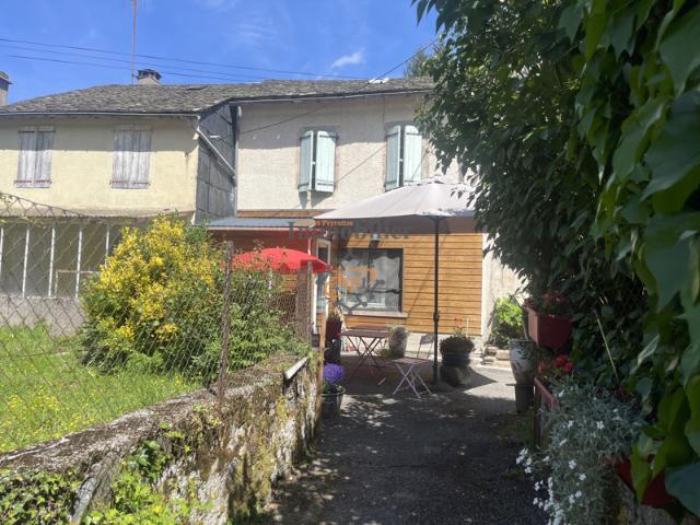 Vente maison de hameau avec garage et cave Murat sur Vebre