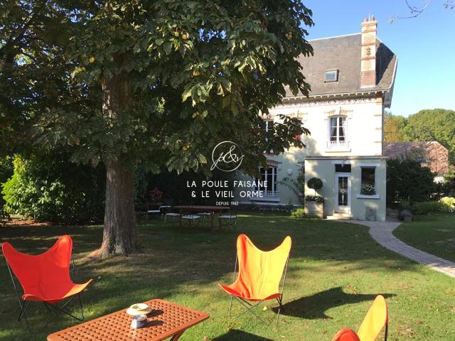 VENTE MAISON DE MAITRE + DEPENDANCE REGION HOUDAN