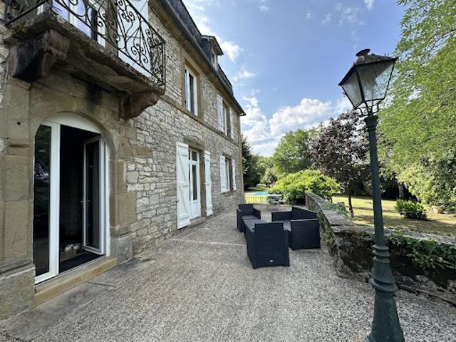 Vente Maison de maître 10 pièces 415 m2 La Chapelle aux Saints