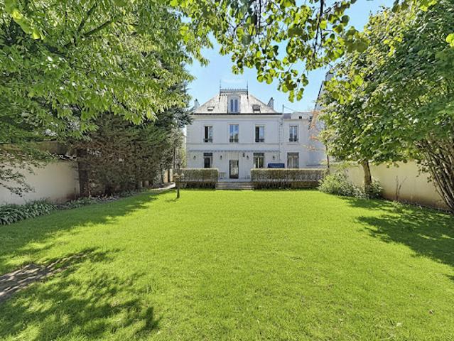 Vente Maison de maître 10 pièces 308.79 m2 Saint maur des fosses