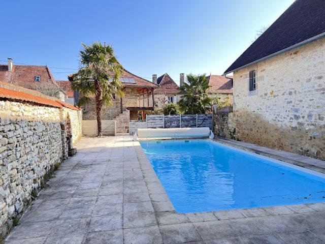 Vente Maison de maître 11 pièces 230 m2 Figeac