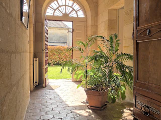 Vente Maison de maître 12 pièces 298 m2 Moulon