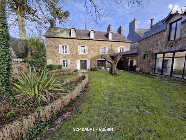 Vente Maison de maître 12 pièces 361 m2 Fougerolles du Plessis