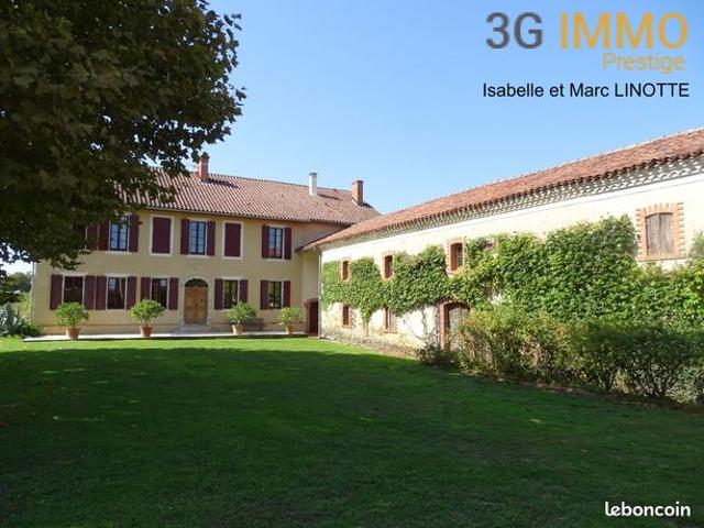 Vente | Maison de maître | 12p | 7ch | 422 m² | Mont de Marsan | Expo Est/Nord/Ouest/Sud | Terrasse · Jardin · Piscine