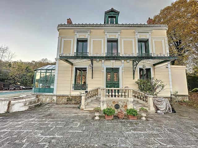 Vente Maison de maître 13 pièces 278 m2 Vaureal
