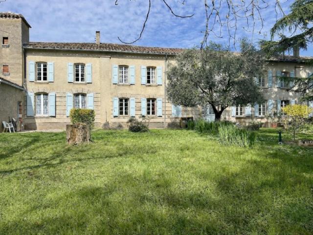Vente Maison de maître 579 m² à Albi 885 000 € 579m² Albi