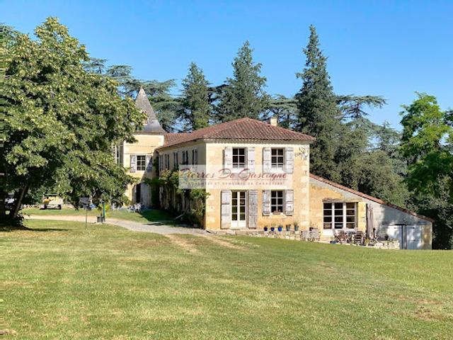 Vente Maison de maître 6 pièces 280 m2 Castéra Verduzan