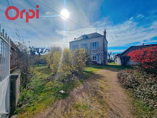 Vente Maison de maître 7 pièces 165 m2 Vendat