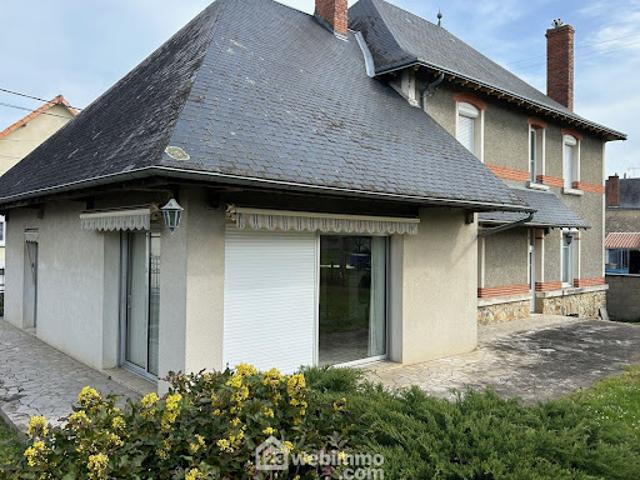 Vente Maison de maître 7 pièces 195 m2 Dangé Saint Romain