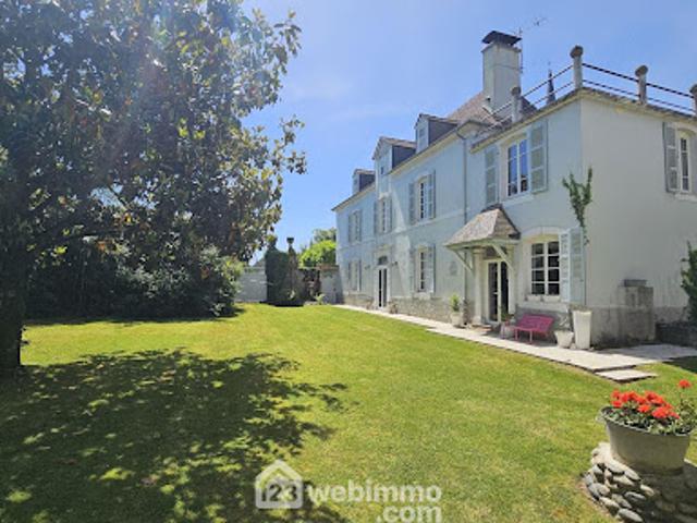Vente Maison de maître 7 pièces 284 m2 Lagos