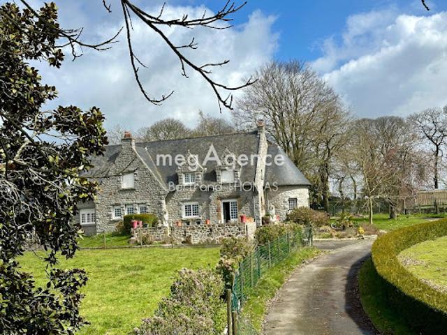 Vente Maison de maître 7 pièces 223 m2 Saint Brice en Coglès