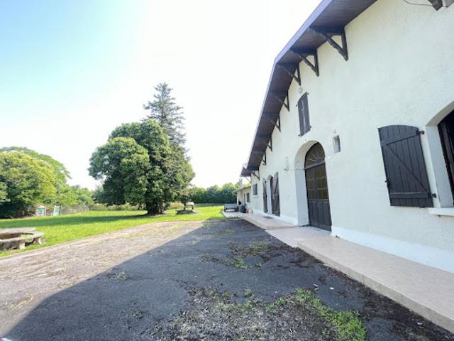 Vente Maison de maître 8 pièces 200 m2 Saugnac et Cambran