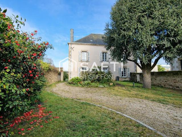 Vente Maison de maître 9 pièces 216 m2 Les Landes Genusson