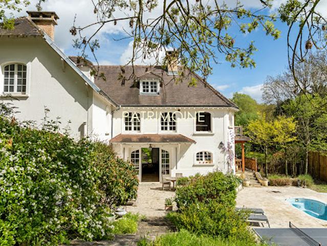 Vente Maison de maître 9 pièces 350 m2 Courgent