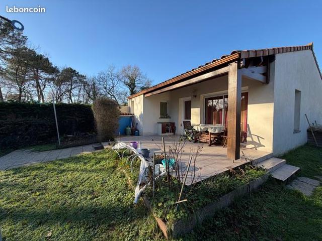 Vente | Maison de plain pied | 3p | 2ch | 63 m² | Les Mathes | Terrasse · Jardin