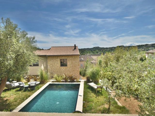 Vente maison de village 7 Pièce s 177m² Valbonne