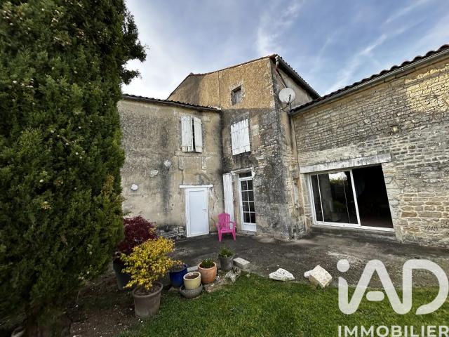 Vente Maison de village 8 pièces