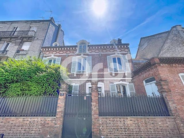 Vente Maison de ville 3 pièces 106.79 m2 Montereau Fault Yonne
