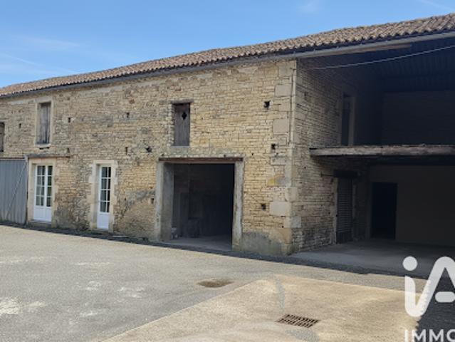Vente Maison de ville 10 pièces 250 m2 Villefagnan