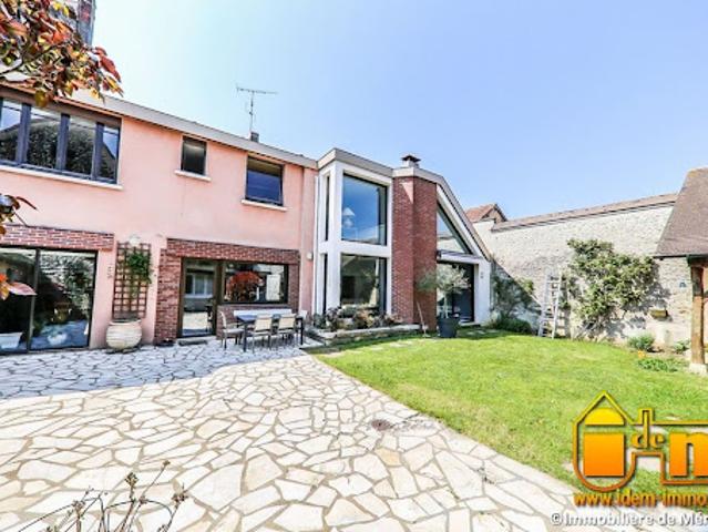 Vente Maison de ville 10 pièces 280 m2 Mereville