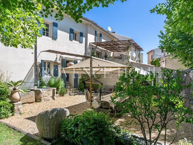 Vente Maison 10 pièces 285 m2 Joucas