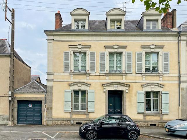 Vente Maison de ville 10 pièces 222 m2 Laval