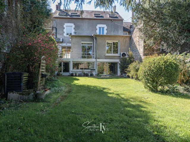 Vente Maison de ville 11 pièces 193.56 m2 Fursac