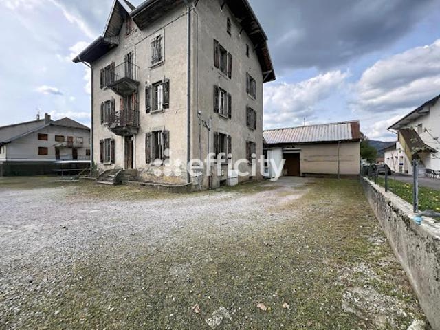 Vente Maison de ville 11 pièces 437 m2 Saint Pierre en Faucigny
