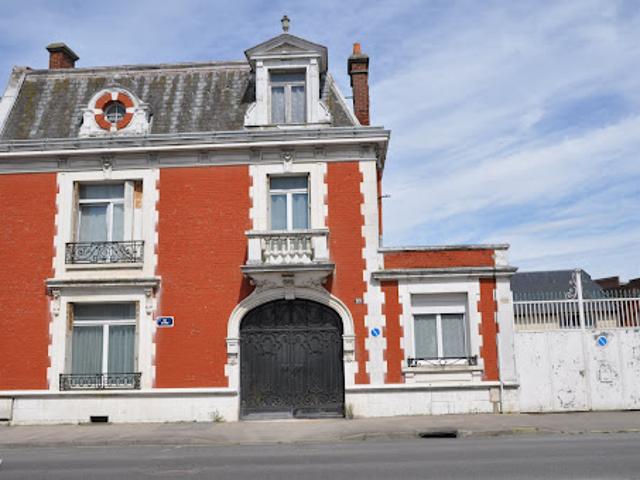 Vente Maison de ville 12 pièces 274.4 m2 Saint Quentin