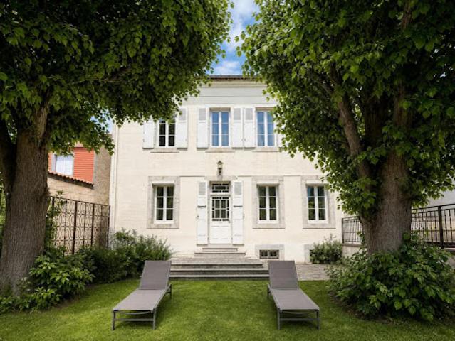 Vente Hôtel particulier 15 pièces 425 m2 Tarbes
