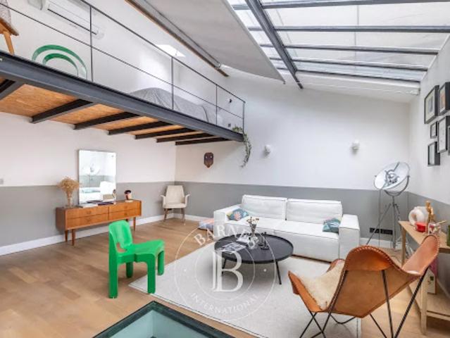 Vente Maison de ville 2 pièces 61.1 m2 Paris 18ème