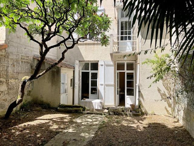Vente Maison de ville 7 pièces 160 m2 Angouleme