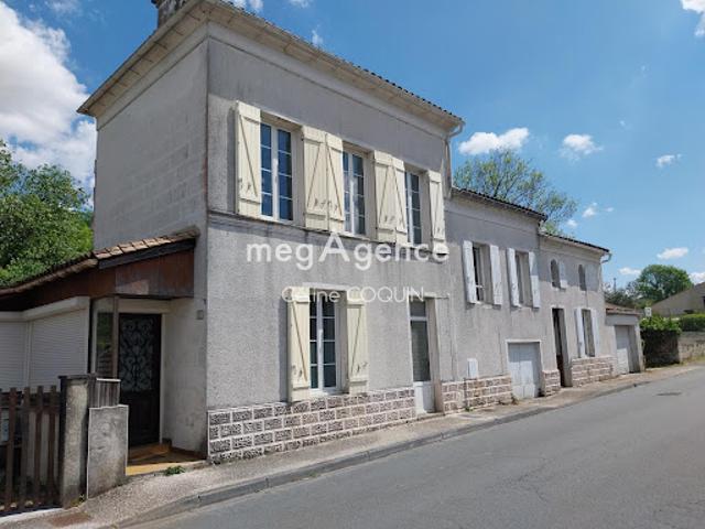 Vente Maison de ville 7 pièces 196 m2 Jonzac