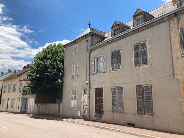 Vente Maison de ville 7 pièces 219 m2 La Clayette