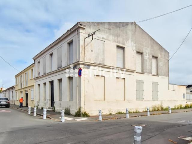 Vente Maison de ville 7 pièces 211 m2 Rochefort