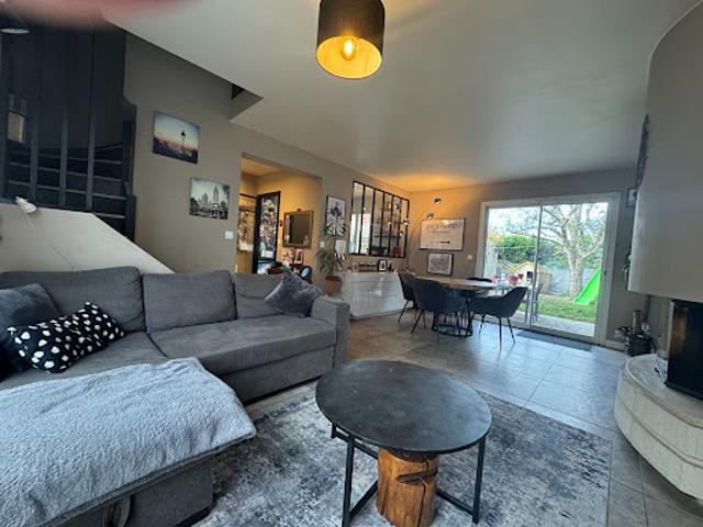 Vente Maison de ville 4 pièces 104 m2 Montfort l'Amaury